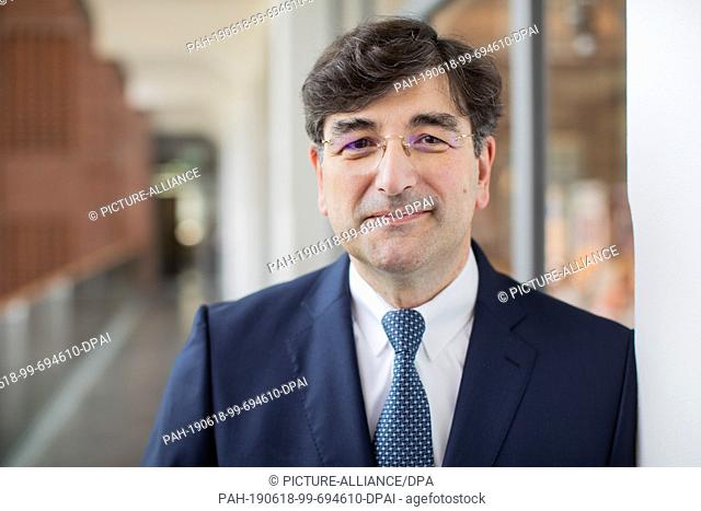 18 June 2019, North Rhine-Westphalia, Bielefeld: Albert Christmann, personally liable partner of Dr. August Oetker KG, is present at the annual press conference...