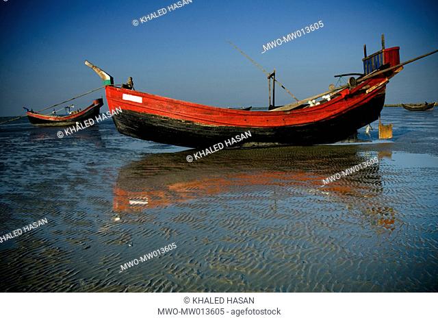 The Saint Martin’s Island at Teknaf in Cox’s Bazar It is the only coral island of Bangladesh and one of the famous tourist destinations of the country The local...