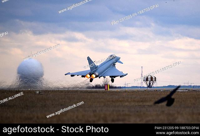 05 December 2023, Romania, Constanta: A German Eurofighter takes off from Mihail Kogalniceanu airfield near Constanta (Romania)