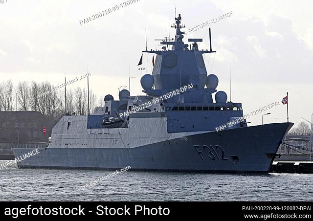 28 February 2020, Mecklenburg-Western Pomerania, Warnemünde: The Norwegian frigate ""Otto Sverdrup"" lies in the Baltic Sea resort