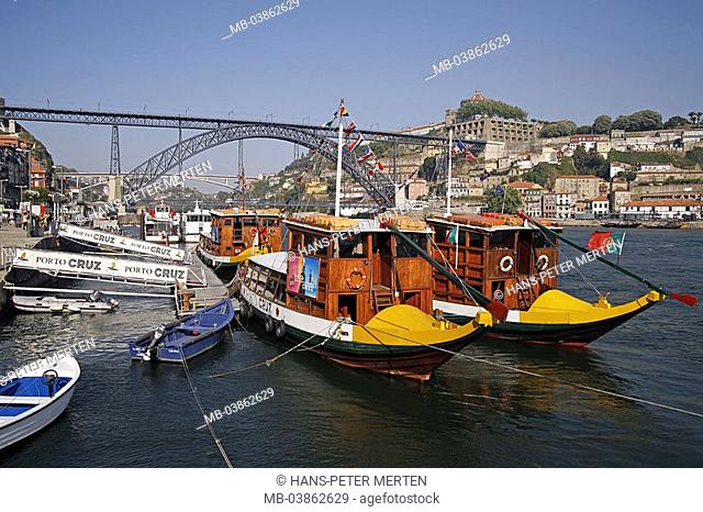 Portugal, postage, old part of town Ribeira, Rio Douro, Ponte de cathedral Luis I, landing place, trip-boats