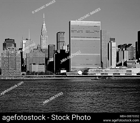 Skyline with Chrysler Building and United Nations Headquarters, New York City, USA