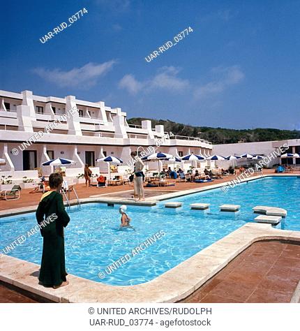 Sommerurlaub im Hotel Ríu la Mola auf der kleinen balearischen Insel Formentera, Ibiza 1976. Summer vacation in Hotel Ríu la Mola on the small Balearic Island...