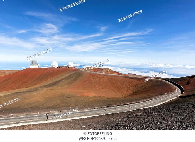 USA, Hawaii, Mauna Kea volcano, telescopes at Mauna Kea Observatories