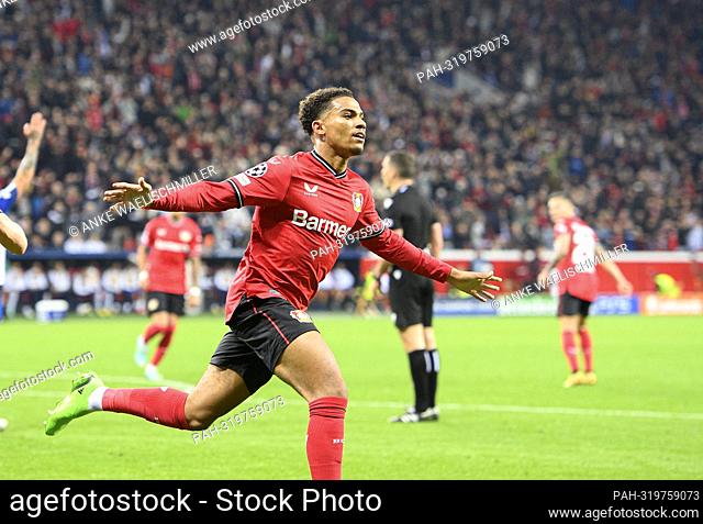 Jubilation Amine ADLI (LEV) (the goal is disallowed) Soccer Champions League, preliminary round 4th matchday, Bayer 04 Leverkusen (LEV) - FC Porto 0: 3