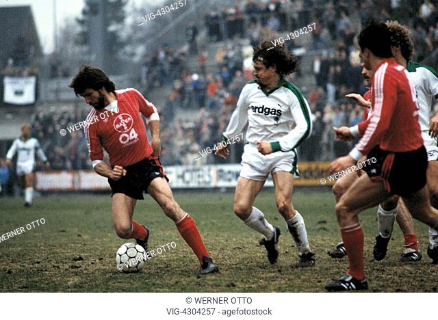 football, Bundesliga, 1984/1985, Stadium am Boekelberg, Borussia Moenchengladbach versus Bayer 04 Leverkusen 1:1, scene of the match