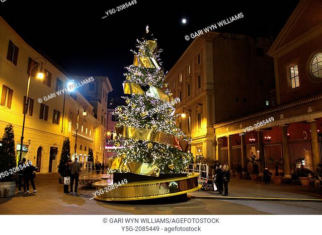 Rome, Italy 16 December 2013 Louis Vuitton sponsored Christmas tree in piazza San Lorenzo in Lucina, Rome, Italy