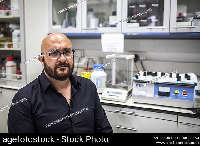 04 August 2022, Israel, Rehovot: Jacob (Yaqub) Hanna, Professor of Molecular Genetics, is pictured at his laboratory at Weizmann Institute of Science in Rehovot