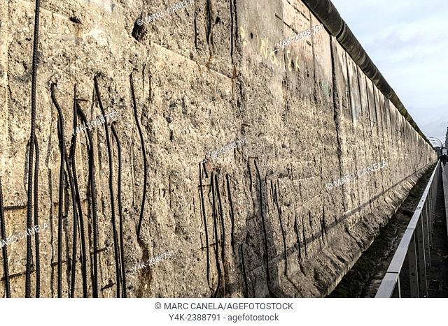 Europe, Germany, Berlin, The Berlin Wall German: Berliner Mauer was a barrier that divided Berlin from 1961 to 1989, constructed by the German Democratic...