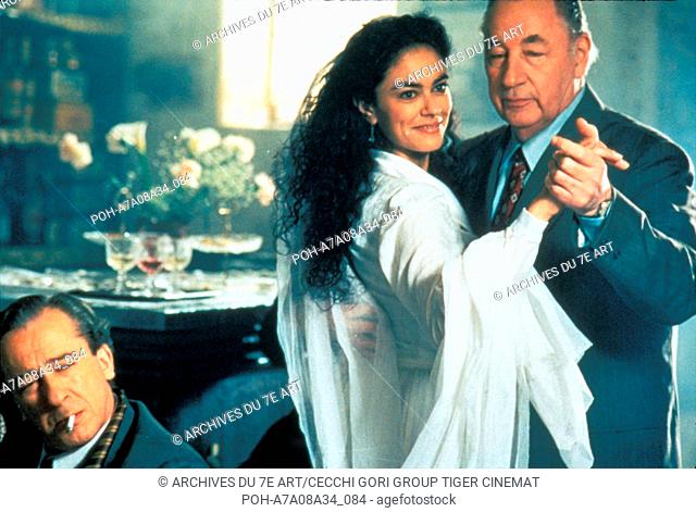 Il Postino  Year: 1994 Italy  Director : Michael Radford Philippe Noiret, Maria Grazia Cucinotta. It is forbidden to reproduce the photograph out of context of...