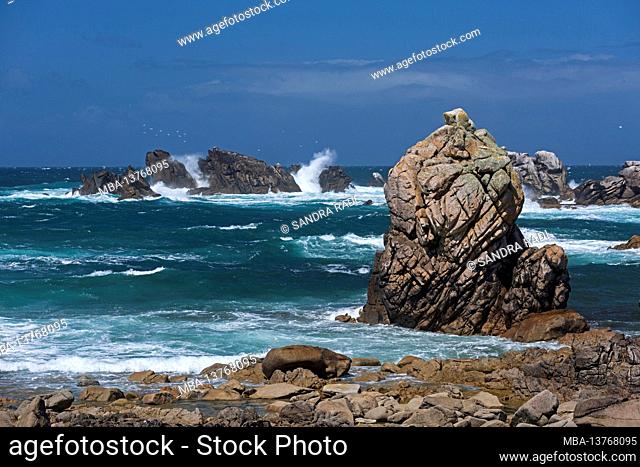 Rocks at Pointe de Pern, Île d'Ouessant, France, Brittany, Finistère department