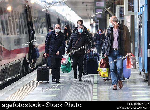 Travelers at Termini station in Rome, the first weekend before the Christmas holidays. Italy has launched a Dpcm that has imposed a lockdown from 24 December as...