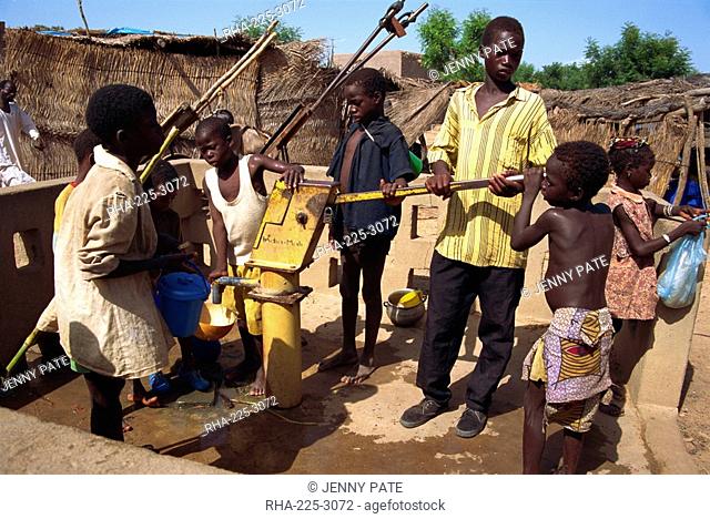 Water pump, Sofara, Mali, West Africa, Africa