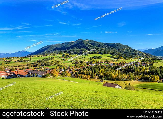 germany, bavaria, upper bavaria, oberland, saulgrub, town view towards hörnle, view from the whetstone ridge