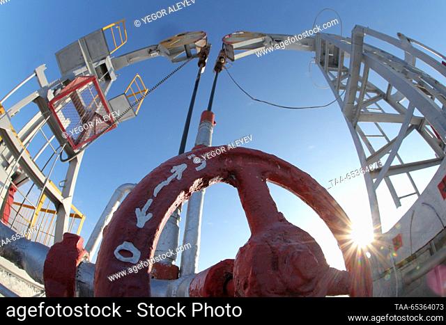 RUSSIA, REPUBLIC OF TATARSTAN - NOVEMBER 29, 2023: Oil production at an oil field developed by Yamashneft, an oil and gas production board of the Tatneft oil...