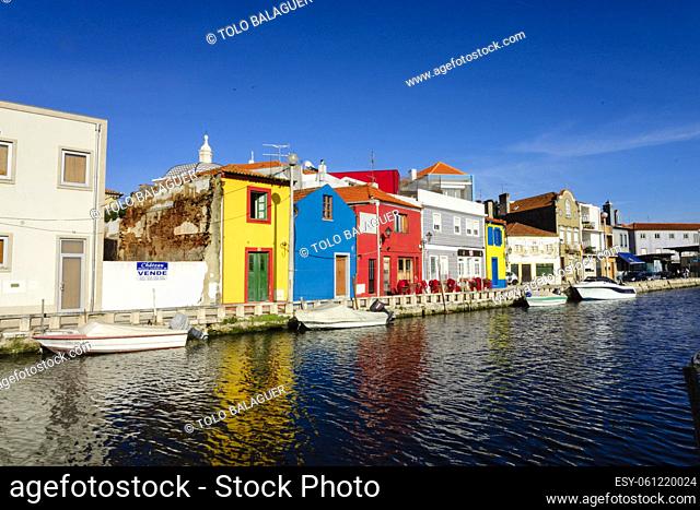 casas tipicas de colores, canal de San Roque, Os Botiroes, Aveiro, Beira Litoral, Portugal, europa