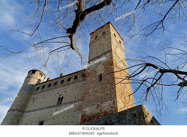Langhe, Cuneo district, Piedmont, Italy. Barolo wine region, Serralunga d'Alba castle