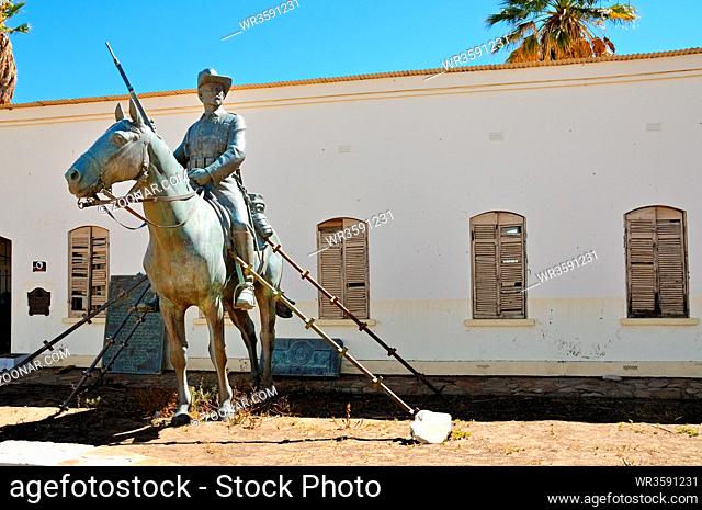 Reiterdenkmal Südwester Reiter im Innenhof der Alten Feste Windhoek Namibia, Equestrian Monument in the courtyard of the Alte Feste Windhoek Namibia