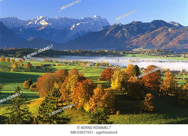 Germany, Bavaria, Murnau, mountains,  Autumn landscape,    Southern Germany, Upper Bavaria, Bavarian Alps, alpine upland, mountains, mountains, view