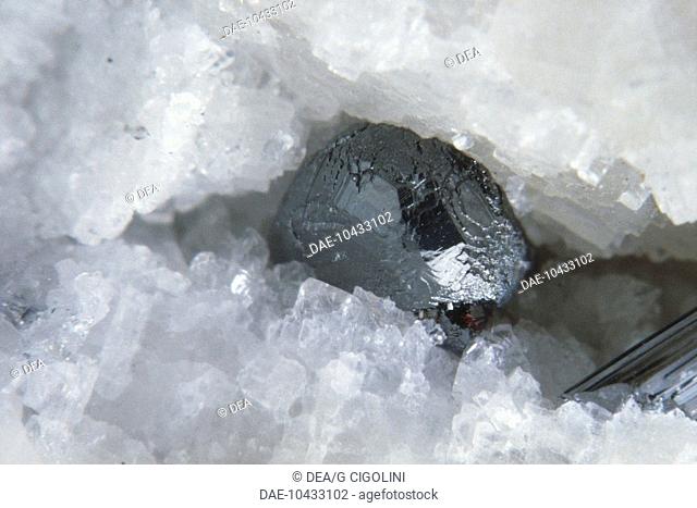 Minerals: Tennantite (Copper Arsenic Sulfide)