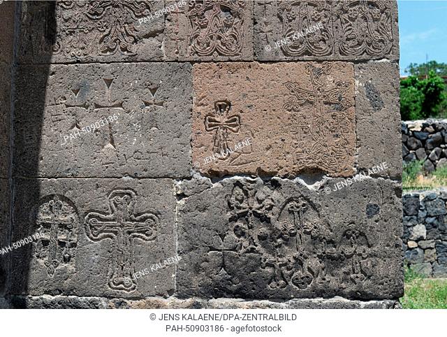 Armenian crosses are engraved on a stone at the church of Karmravor in Ashtarak, Armenia, 28 June 2014. Photo: Jens Kalaene/dpa - NO WIRE SERVICE - | usage...