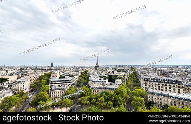 SYMBOL - 23 August 2023, France, Paris: View of Paris from the Arc de Triomphe de l'Étoile. Photo: Silas Stein/dpa. - Paris/Paris/France
