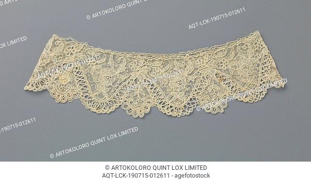 Cuff made of needle lace with wavy zigzag trim and rose branch, Cuff made of natural colored needle lace: Brussels lace. The repeating pattern consists of a...