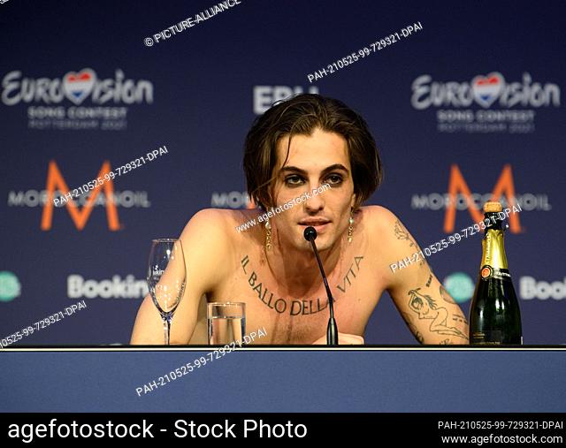 23 May 2021, Netherlands, Rotterdam: Singer Damiano from the band ""Maneskin"" (Italy) speaks during a press conference after winning the Eurovision Song...