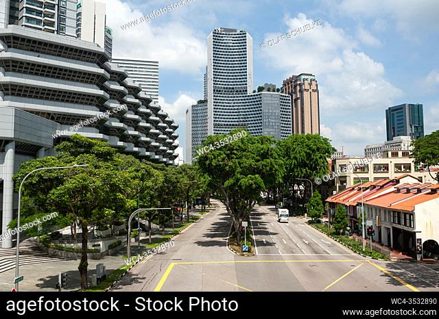 Singapore, Republic of Singapore, Asia - Empty streets and hardly any traffic in the downtown core during the lockdown due to the corona crisis (Covid-19)