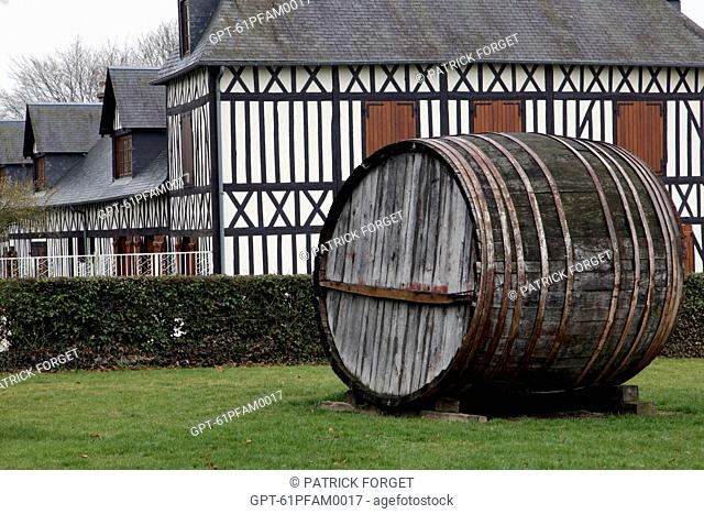 CASK OF CIDER IN FRONT OF THE FROM THE APPLE TO CALVADOS ECO-MUSEUM, LE SAP, ORNE 61, LOWER NORMANDY, FRANCE