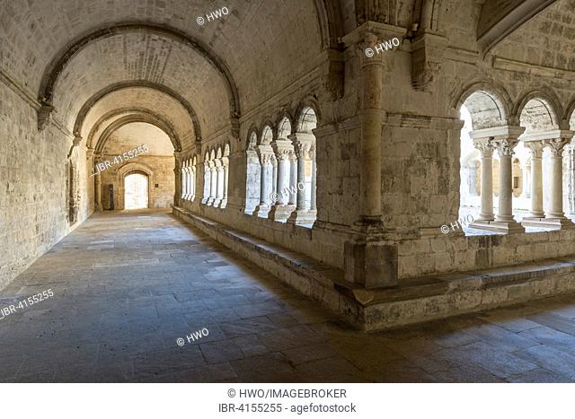 Cloister, Romanesque, 12th century, Montmajour Abbey, near Arles, Provence-Alpes-Côte d'Azur, France