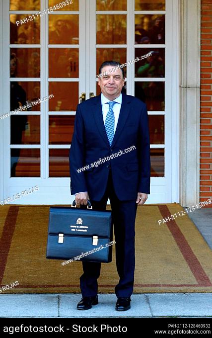 Madrid Spain; 14/01/2020.- Luis Planas Minister Agriculture, Fishing and Food.Pedro Sanchez, president of Spain and his 22 ministers in a photo of the work team...