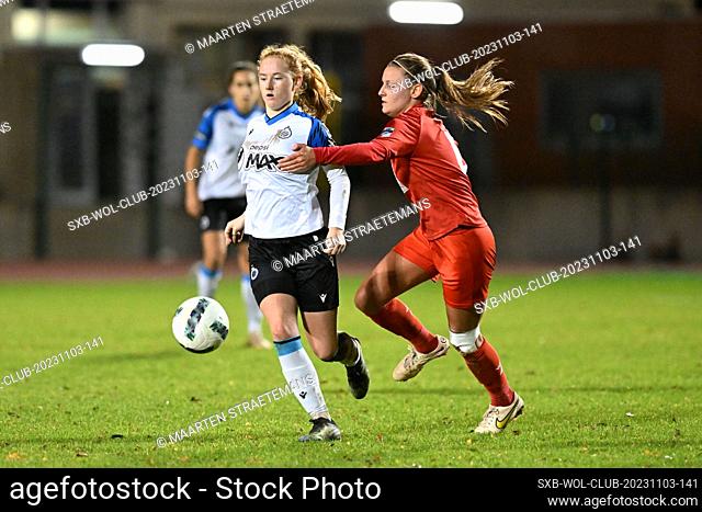 Jade Heida (19) of Club YLA battles for the ball with Lisa Despret (6) of Woluwe during a female soccer game between Femina White Star Woluwe and Club YLA on...