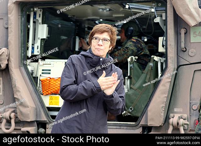 09 November 2021, Saxony-Anhalt, Letzlingen: Federal Minister of Defence Annegret Kramp-Karrenbauer visiting Tank Battalion 393 at the Army Combat Training...