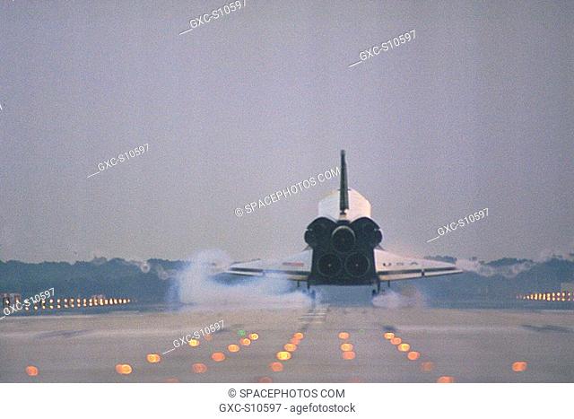 07/17/1997 -- The Space Shuttle orbiter Columbia touches down on Runway 33 at KSC’s Shuttle Landing Facility at 6:46:34 a.m