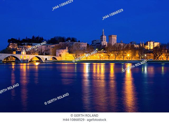 Avignon, France, Provence, town, city, pope's palace, river, flow, Rhône, bridge, Pont Saint Bénezet, dusk, twilight, lighting, investigation, reflection