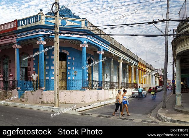 Street scene, people, colonial buildings, colourful, morbid, picturesque, telegraph poles with cables, Pinar del Rio, Pinar del Rio Province, Caribbean, Cuba