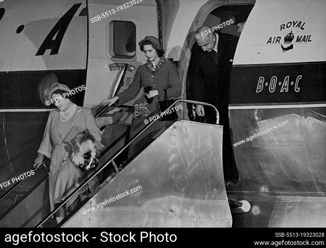 The Queen and Princess Margaret see the Royal D/HA Couple OffHer Majesty the Queen, followed by Princess Margaret, descent fro the plane after saying goodbye to...