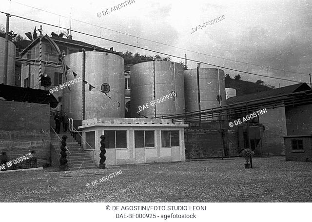 Oil Refinery at San Quirico, Genoa, April 24, 1950, Italy, 20th century. Genoa, Foto Studio Leoni