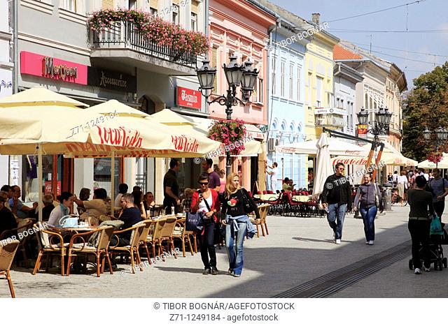 Serbia, Vojvodina, Novi Sad, street scene, cafe, people