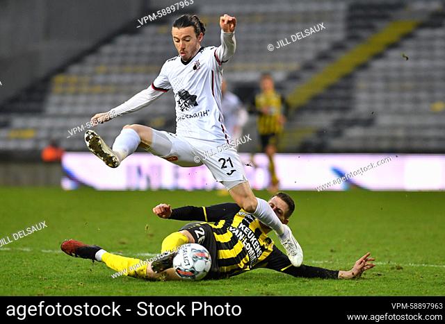 Rwdm's Youssef Challouk and Lierse's Jens Cools pictured in action during a soccer match between Lierse Kempenzonen and RWDM Molenbeek