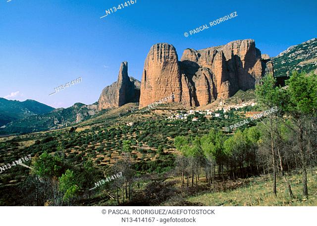 Mallos de Riglos, Sierra de Guara. Huesca province, Aragón, Spain