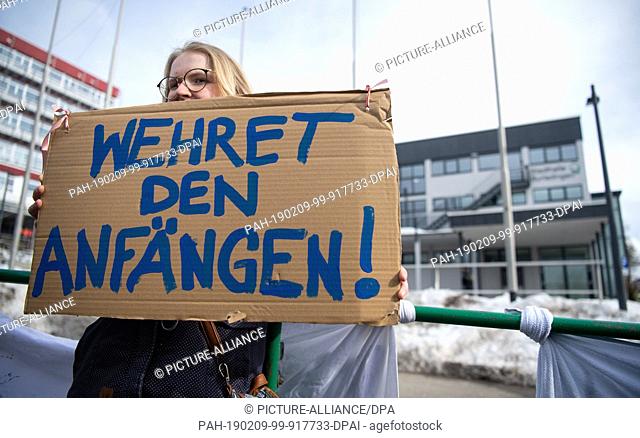 09 February 2019, Baden-Wuerttemberg, Burladingen: A woman demonstrates before an event of the AfD splinter group ""Stuttgarter Aufruf"" in the Stadthalle