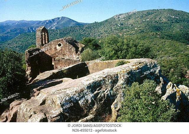 Tank. Sant Miquel chapel. Eramprunyà castle (Xth century). Begues. Catalunya. Spain