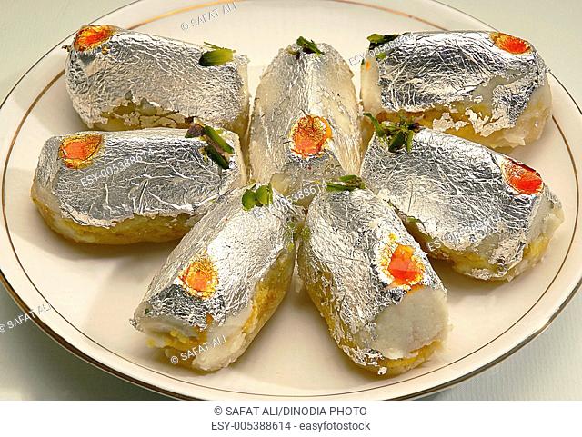 Sweet ; malai pakeeja in plate ; Jodhpur ; Rajasthan ; India