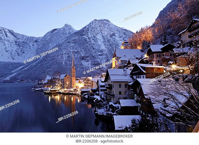 Hallstatt, Lake Hallstatt, Salzkammergut, Upper Austria, Austria, Europe, PublicGround