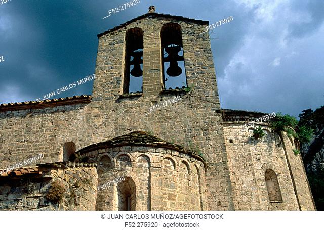 Church of Sant Pere de Montgrony. Girona province. Catalunya. Spain
