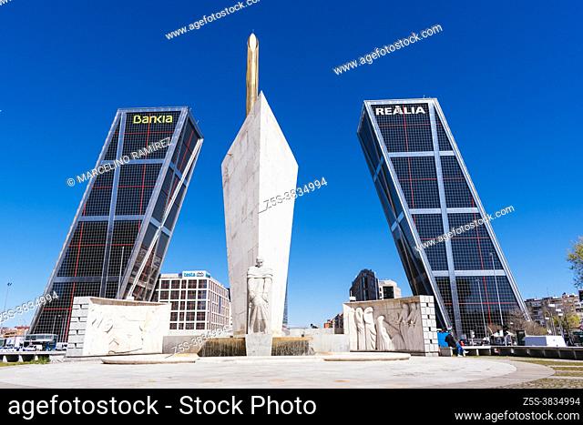 Calvo Sotelo monument, KIO Towers and Caja Madrid Obelisk. The Caja Madrid Obelisk is an obelisk designed by Santiago Calatrava