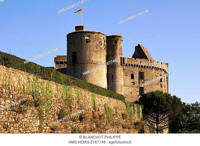 France, Loire Atlantique, Clisson castle, seigniorial dwelling towers keep