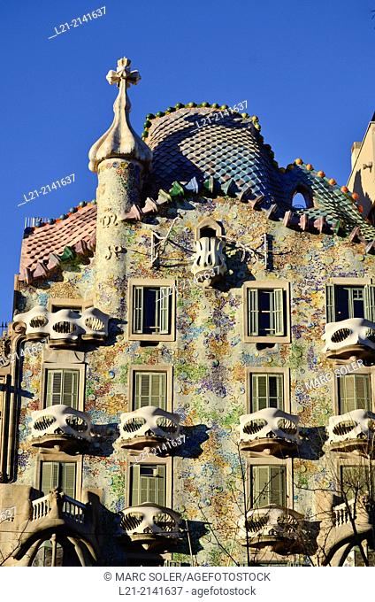 Casa Batllo (Batllo House). Designed by Antoni Gaudí (1905-1907). Passeig de Gràcia. Barcelona, Catalonia, Spain